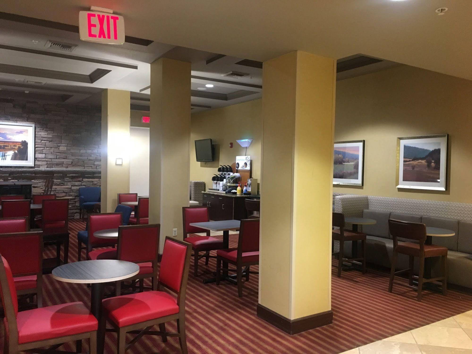 Holiday Inn Express Hotel & Suites Napa Valley-American Canyon By Ihg Exteriör bild
