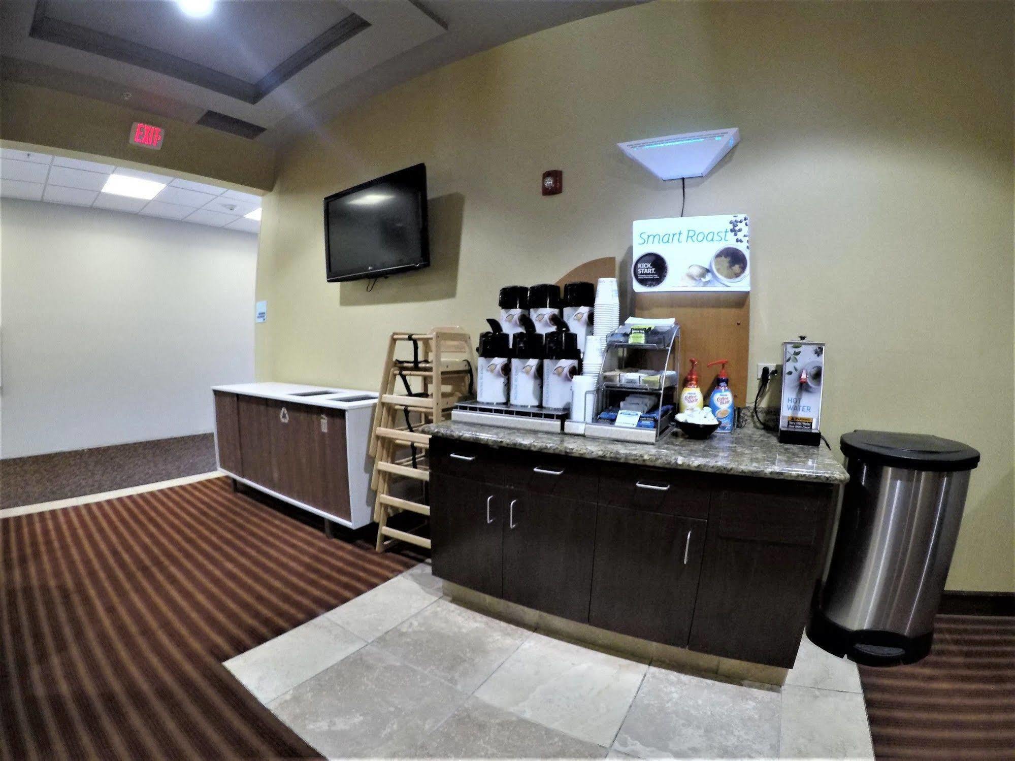 Holiday Inn Express Hotel & Suites Napa Valley-American Canyon By Ihg Exteriör bild